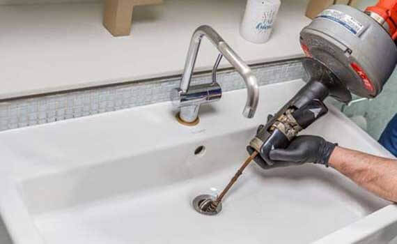 Desentupimento de pia